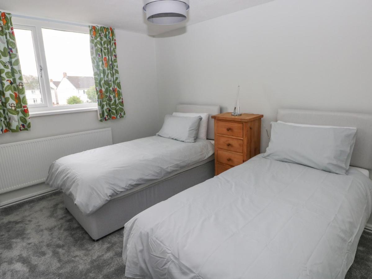 21 Sandfield Road Villa Burry Port Kültér fotó